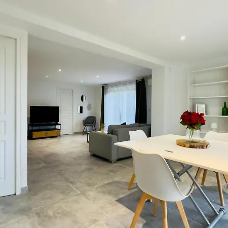 Casa Cucchi Holiday home *